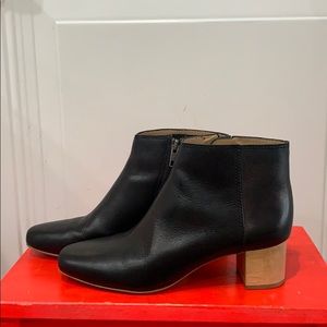 Madewell ankle boots. Excellent condition.